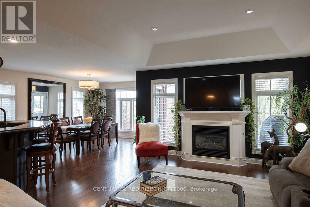 Property Photo: 396 Macdonald Street ON N7G 2M2