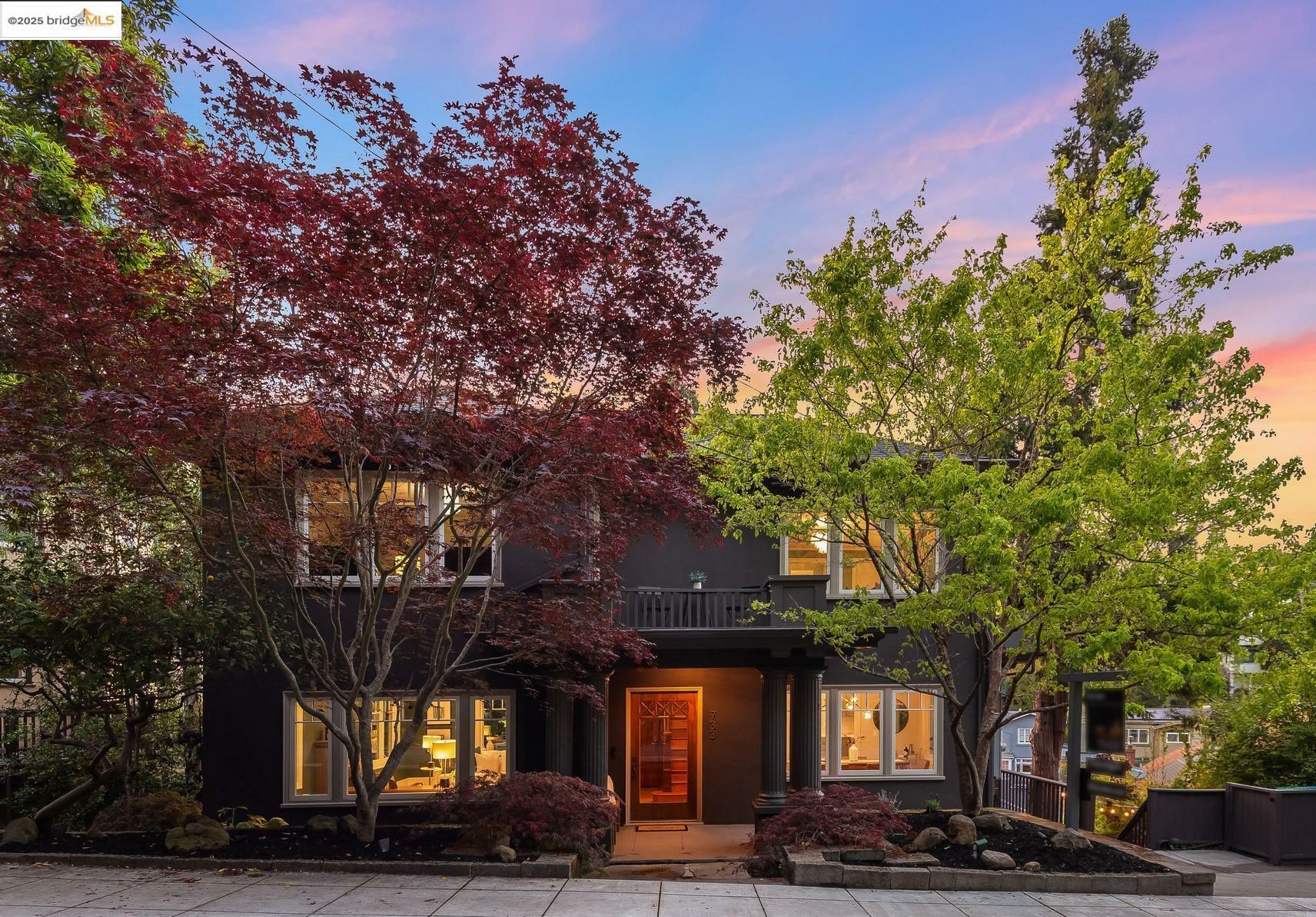 Property Photo:  733 Carlston Ave.  CA 94610 