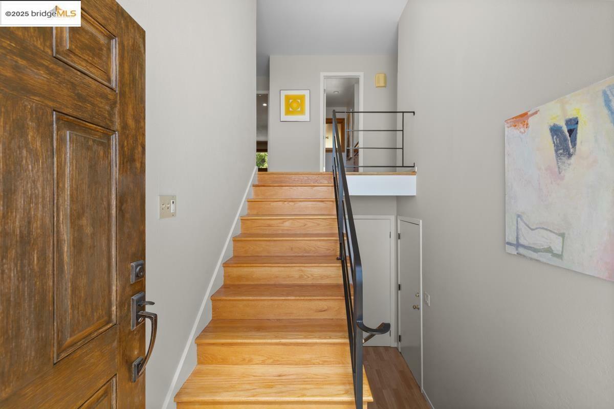 Property Photo:  11718 Cranford Way  CA 94605 