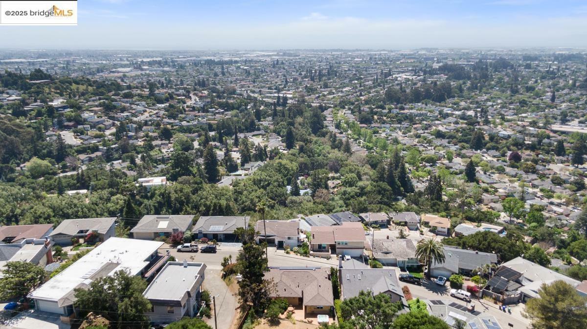 Property Photo:  11718 Cranford Way  CA 94605 