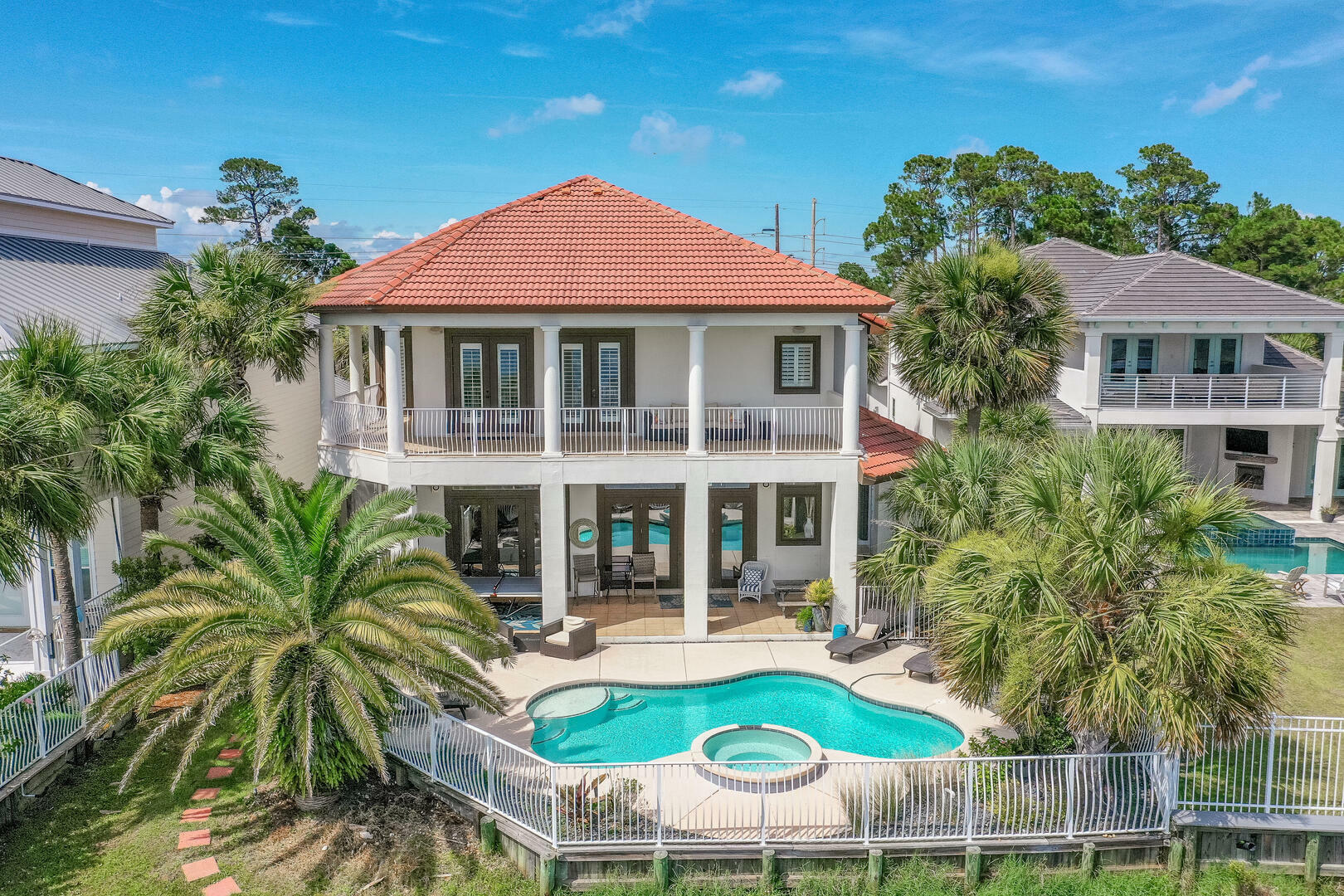 Property Photo: 4720 Rendezvous Cove FL 32541