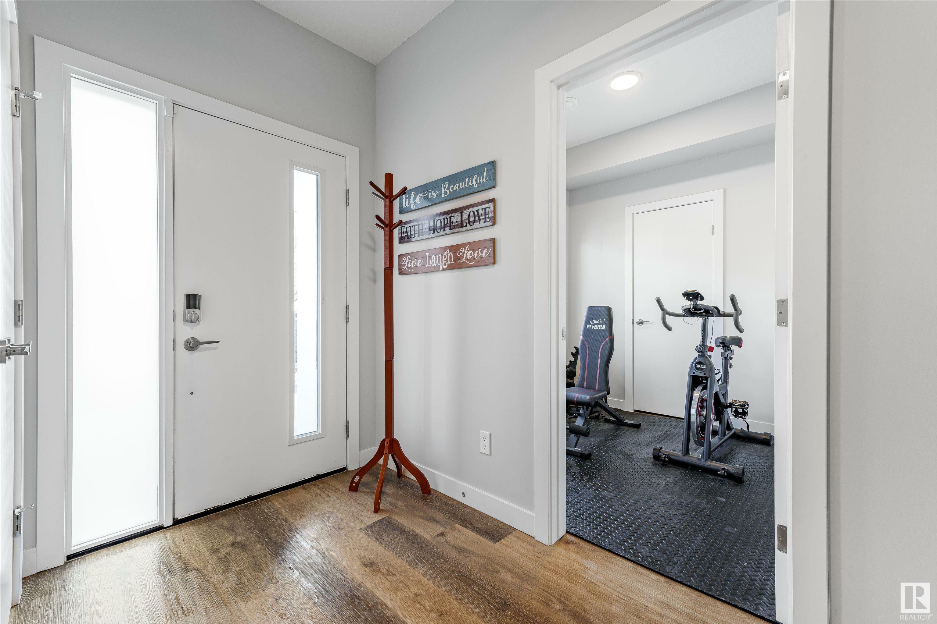 Property Photo:  1715 Keene Crescent SW  AB T6W 4H9 