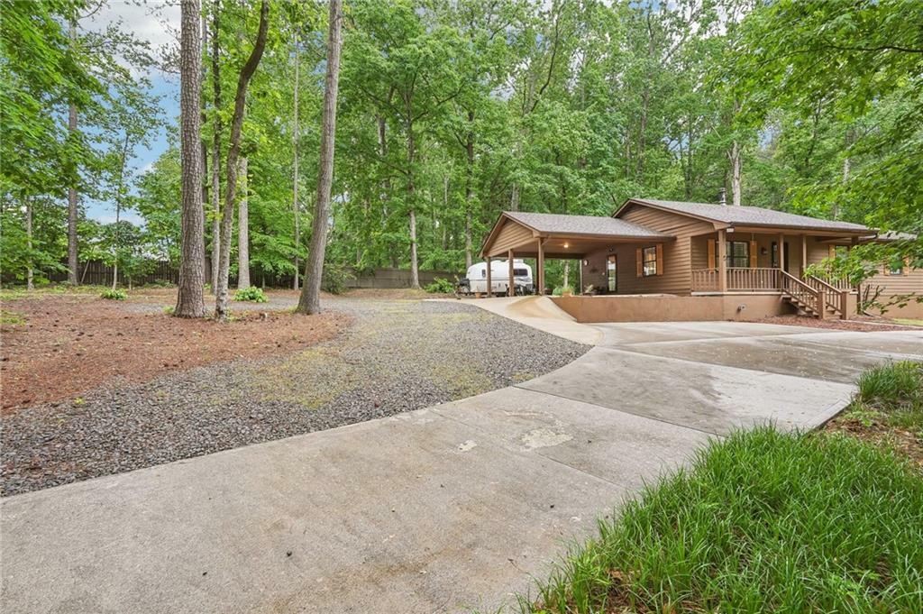 Property Photo: 5259 Sugar Ridge Drive GA 30518