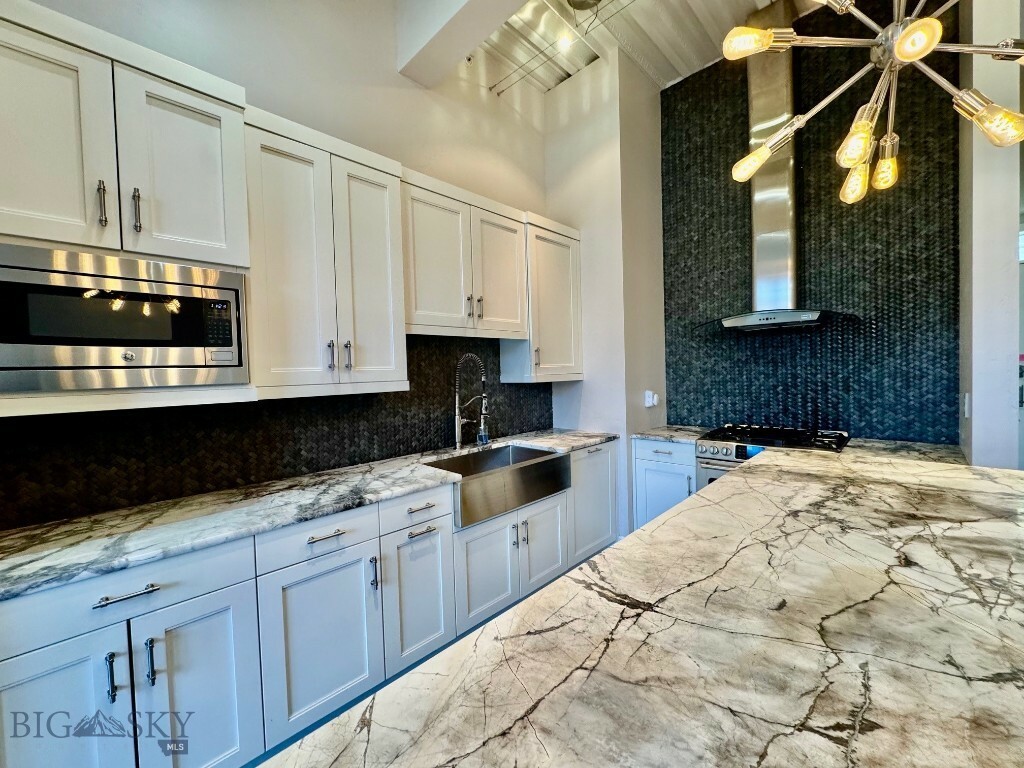 Property Photo: 140 Village Crossing 1B MT 59715