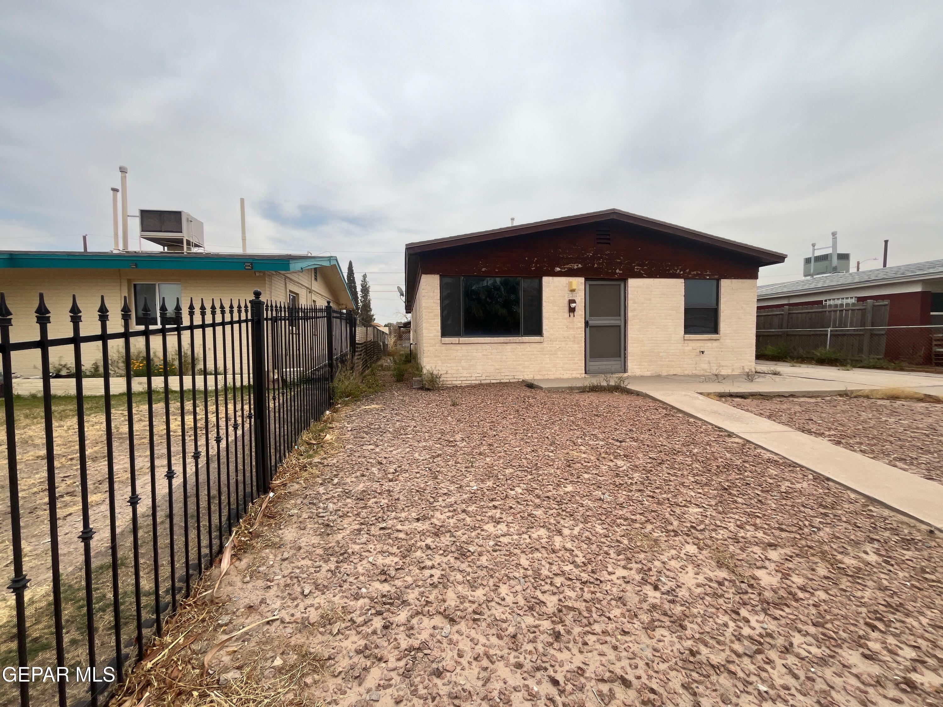 Property Photo:  236 Papaya Street  TX 79915 