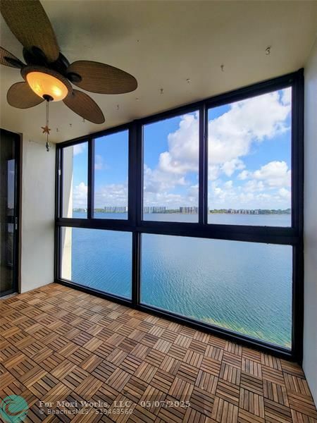 Property Photo: 114 Lake Emerald Dr 401 FL 33309