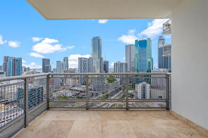 Property Photo:  350 S Miami Ave 2909  FL 33130 