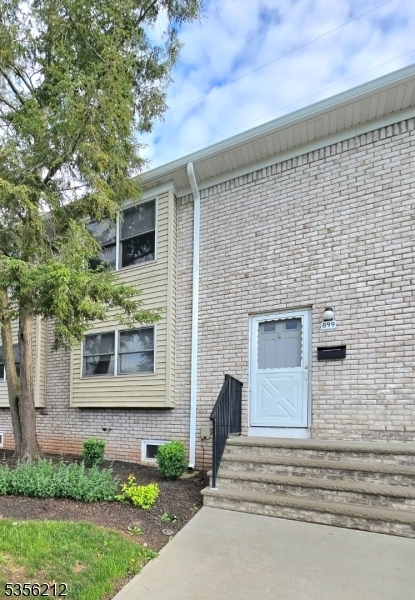 899 Robin Rd 899  Hillsborough Twp. NJ 08844 photo