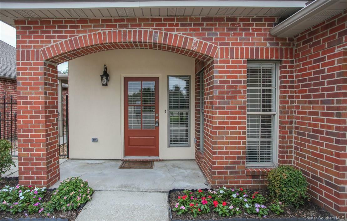 Property Photo: 2812 S Locke Point Drive LA 70605