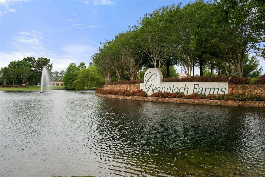 Property Photo: 1415 Hatchmere Place TX 77379