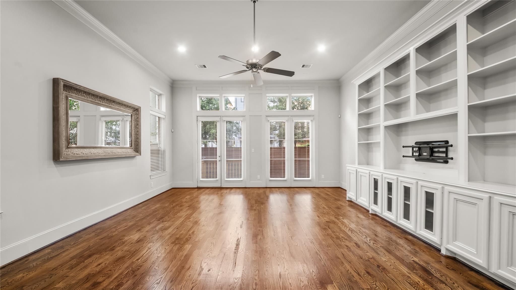 Property Photo:  5626 Petty Street  TX 77007 