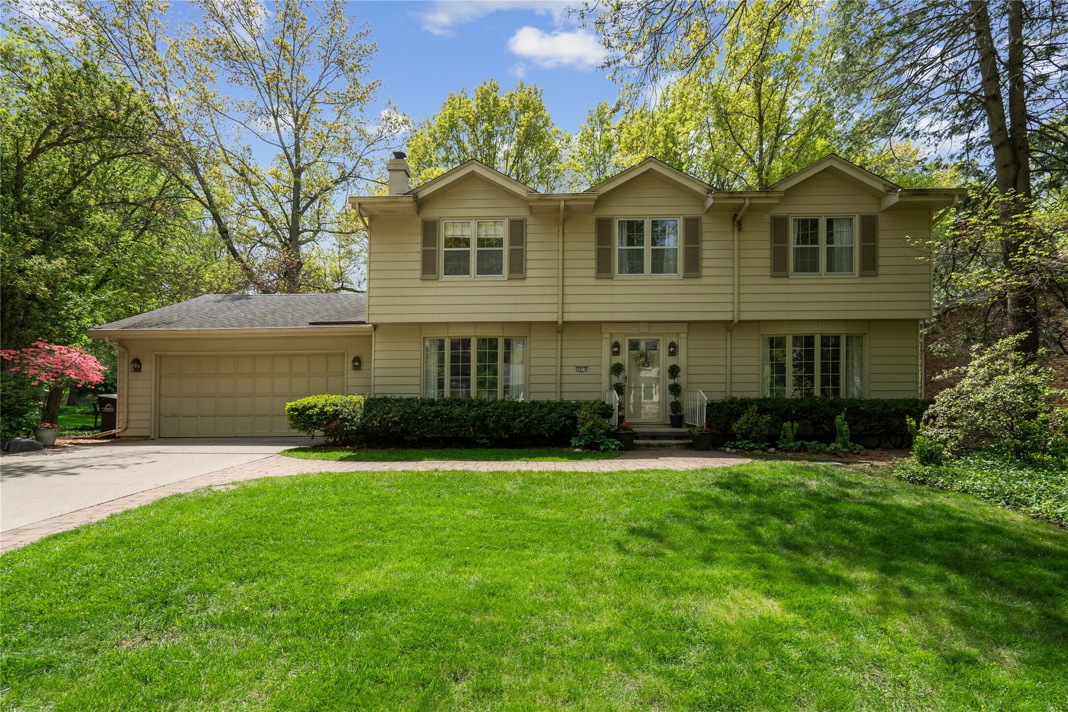 2816 Caulder Avenue  Des Moines IA 50321 photo