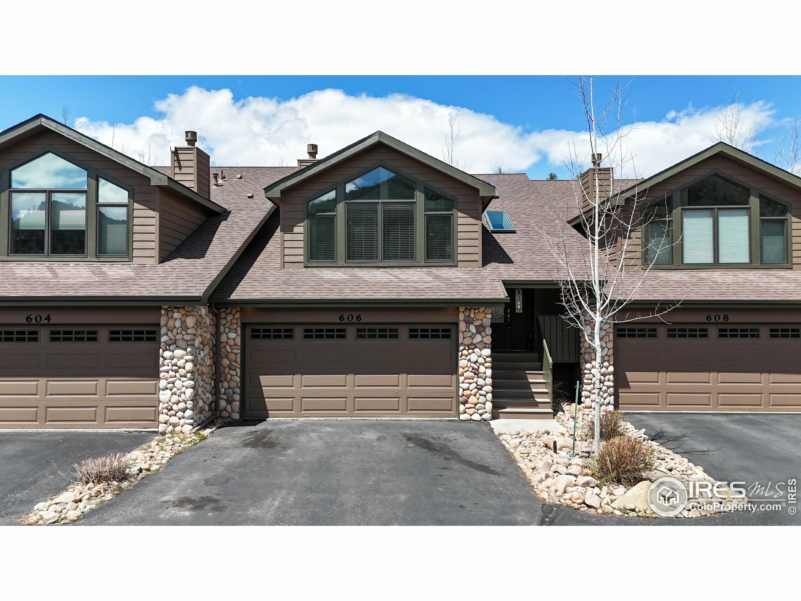 Property Photo: 606 Park River Pl CO 80517