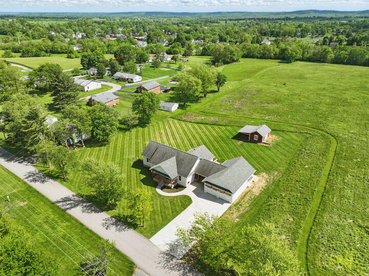 Property Photo:  324 Hays Mays Road  KY 40468