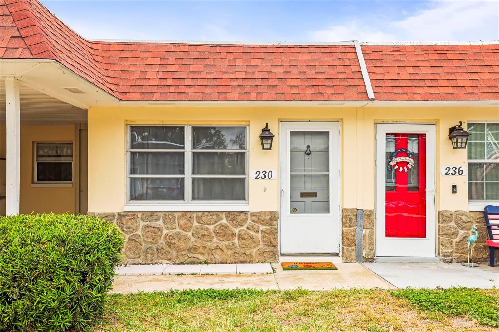 Property Photo:  230 Portree Drive  FL 34698 