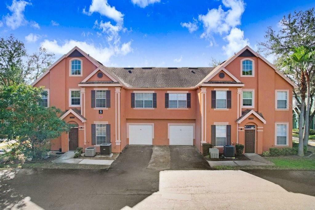 Property Photo: 9142 Lake Chase Island Way FL 33626