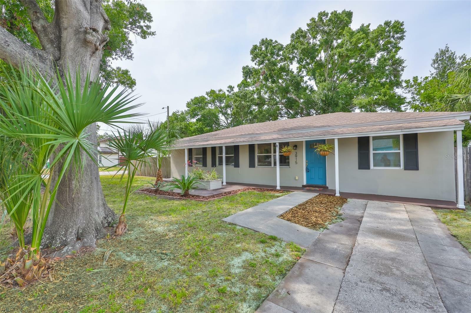 Property Photo: 3915 W Leila Avenue FL 33616