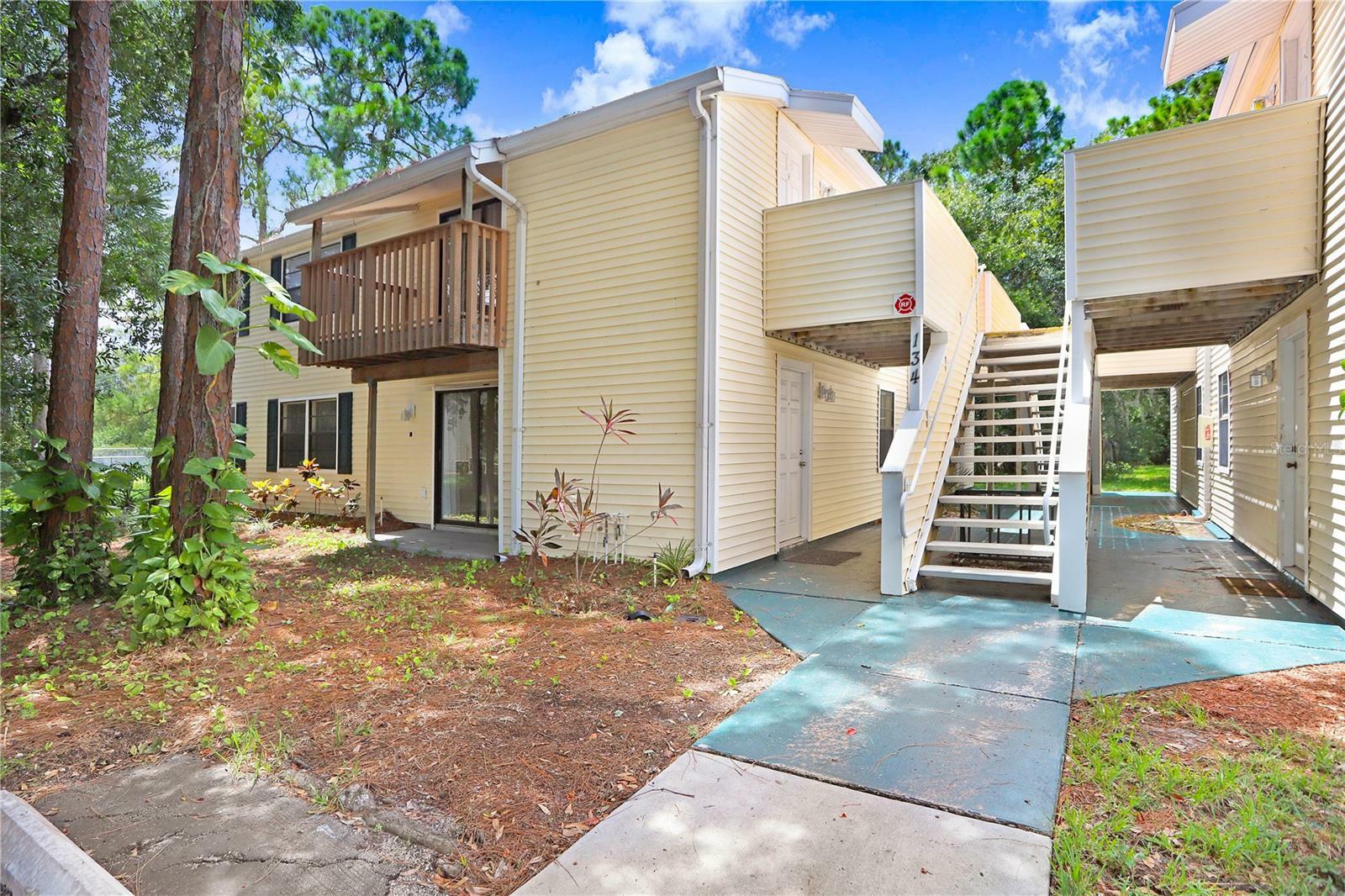Property Photo: 134 Sycamore Lane F FL 34677