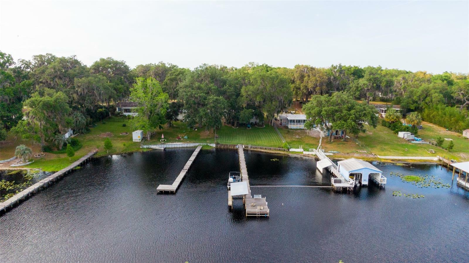 Property Photo: 121 Ann Street FL 32640