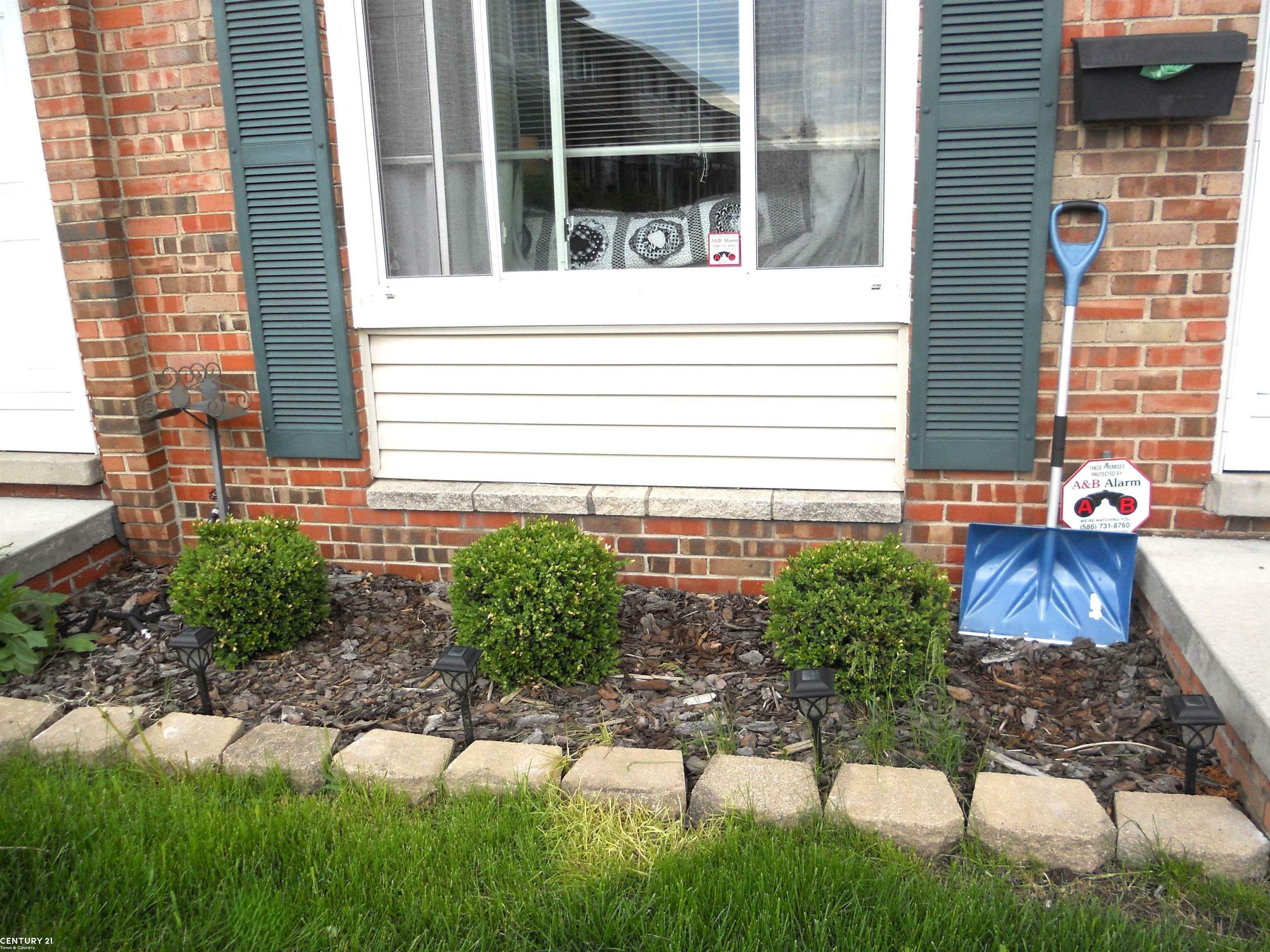 Property Photo: 8253 Dartmouth Avenue MI 48093