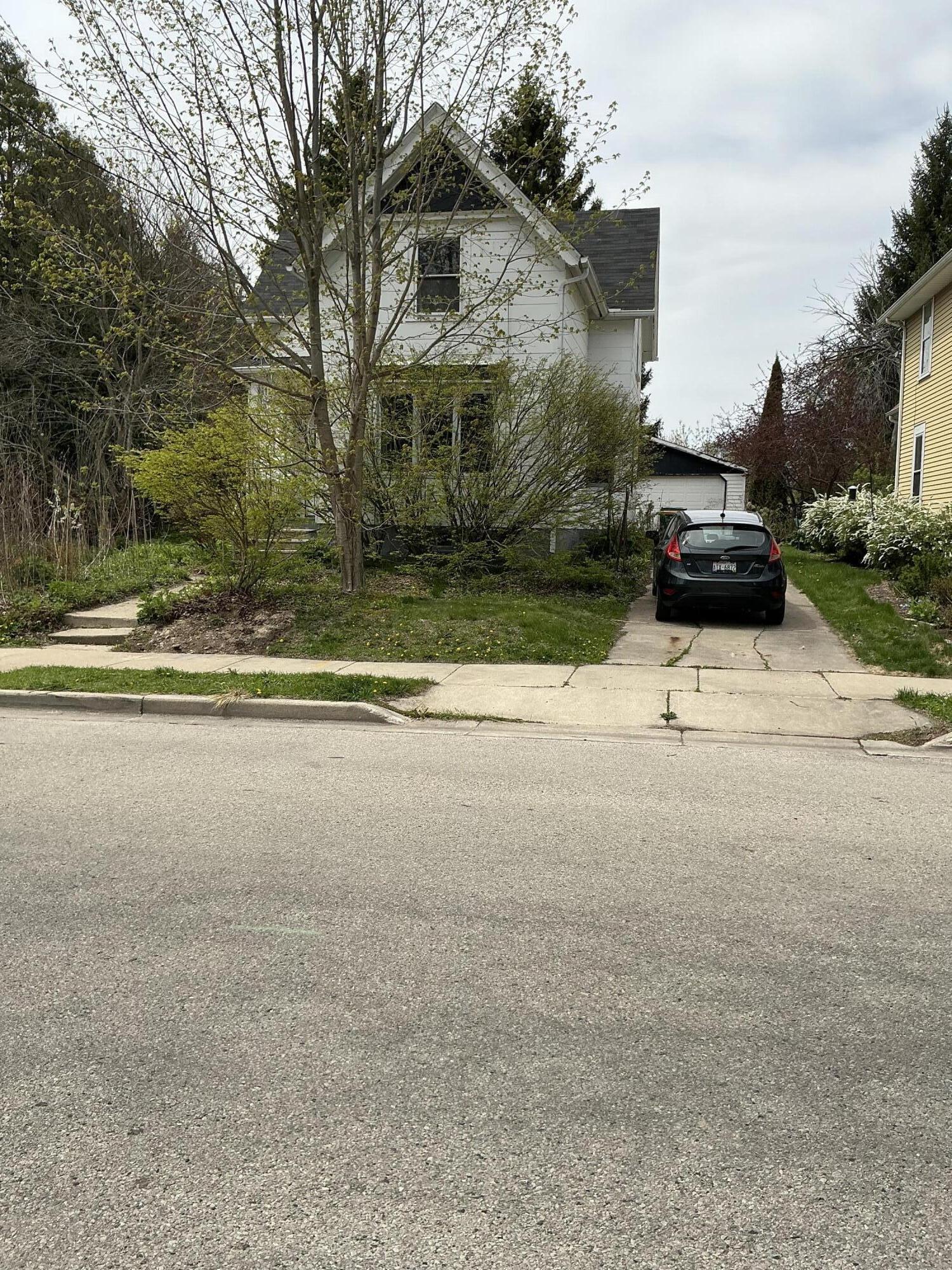 Property Photo: W59n367 Hilbert Ave WI 53012