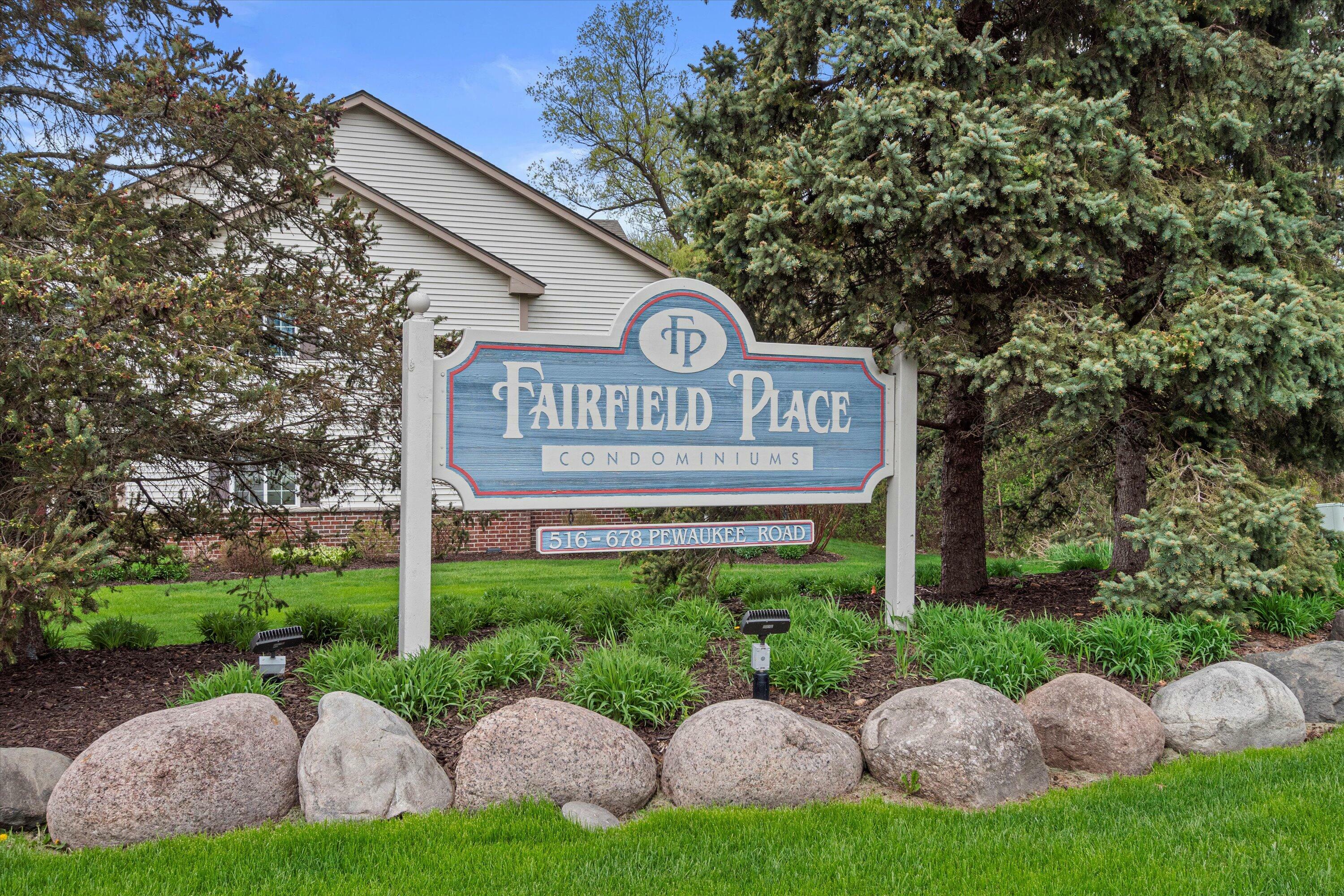 608 Pewaukee Rd H  Pewaukee WI 53072 photo