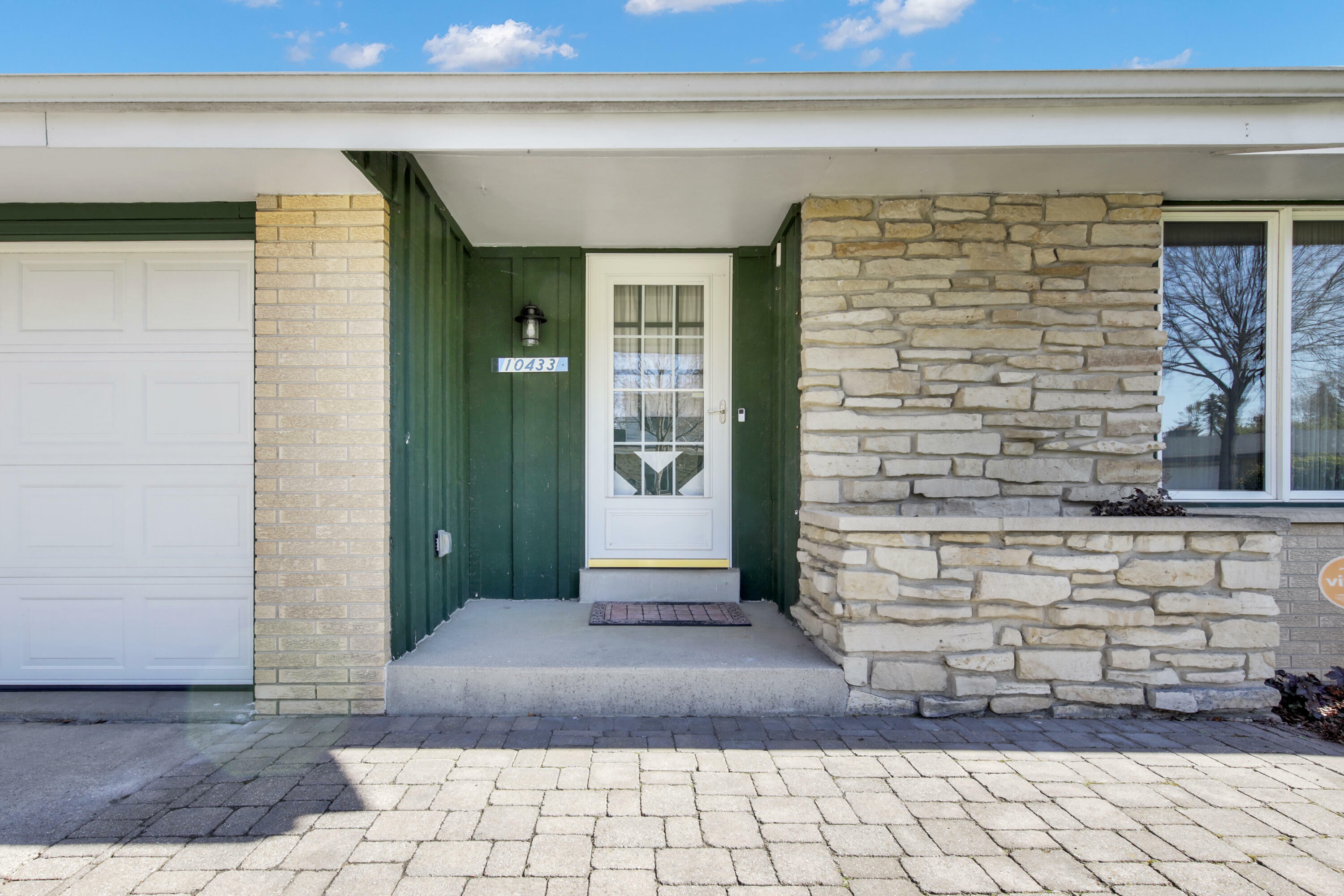 Property Photo: 10433 W Tower Ave WI 53224
