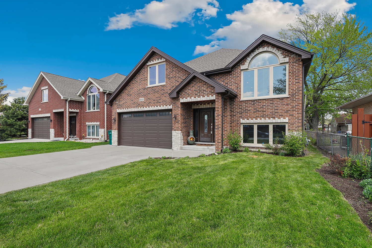 Property Photo: 8545 Parkside Avenue IL 60459