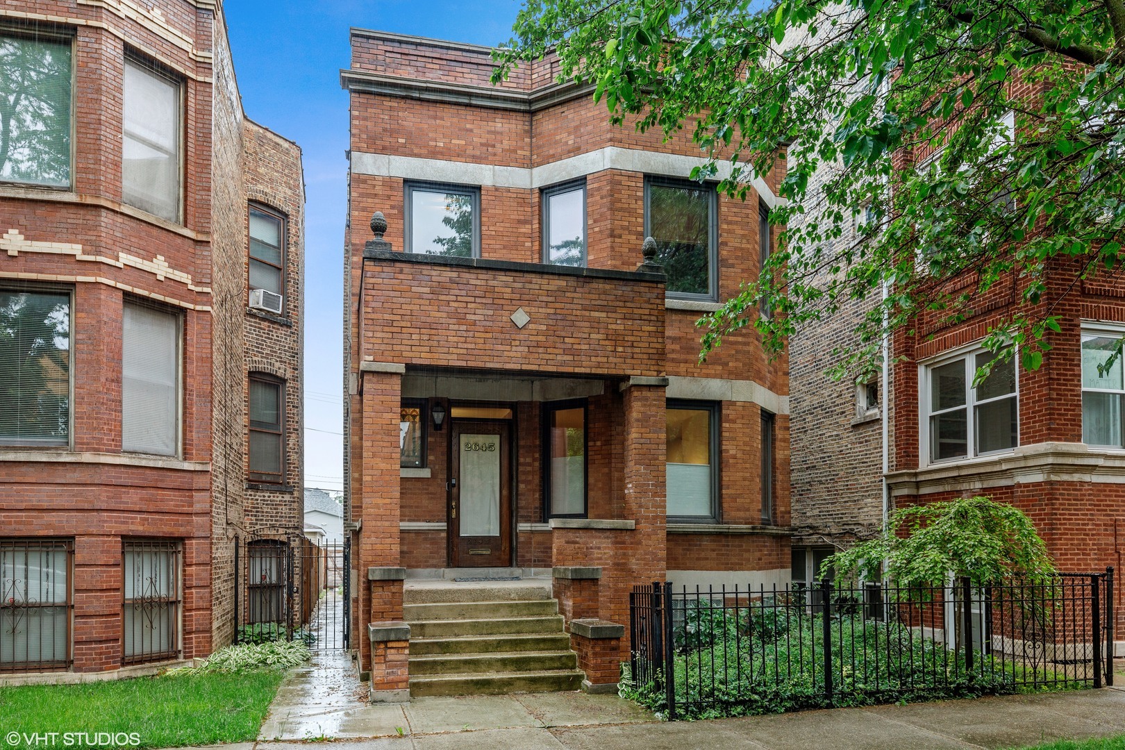 Property Photo: 2645 N Mozart Street IL 60647
