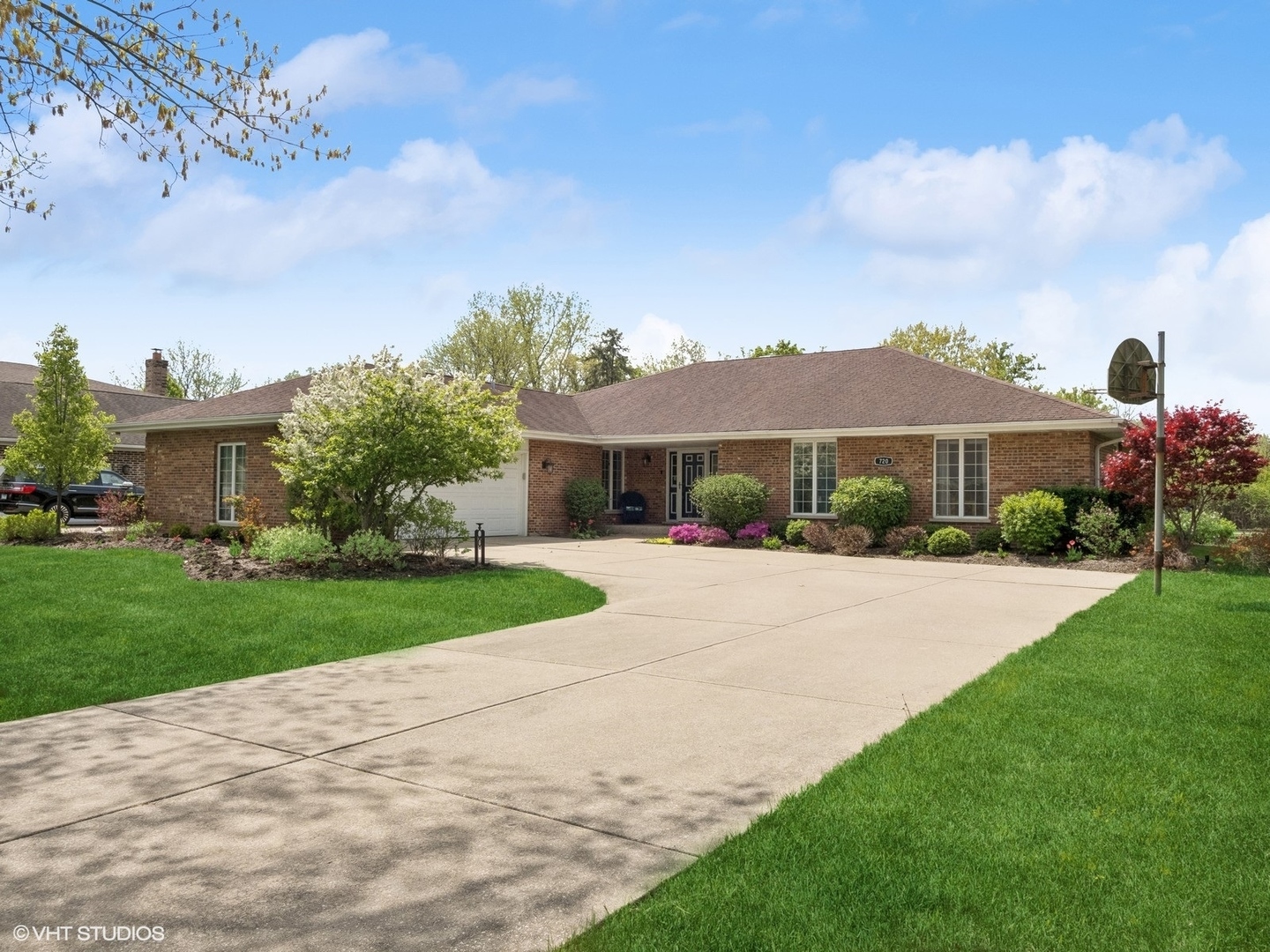 720 Ruskin Drive  Elk Grove Village IL 60007 photo