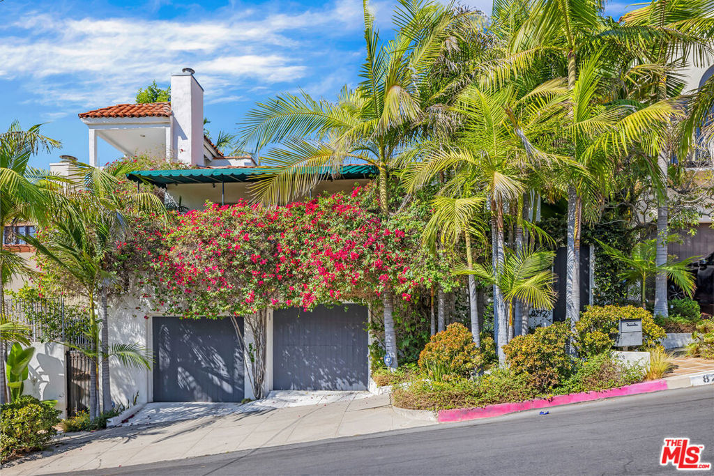 Property Photo:  8272 Marmont Lane  CA 90069 