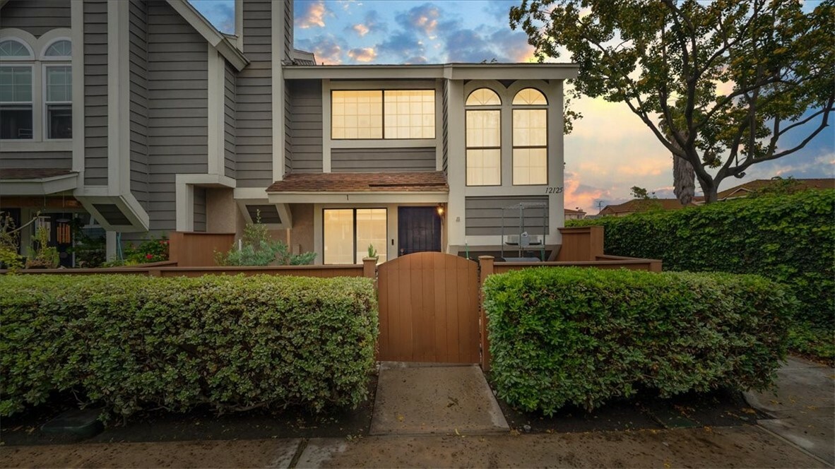 Property Photo:  12125 Foster Road 1  CA 90650 