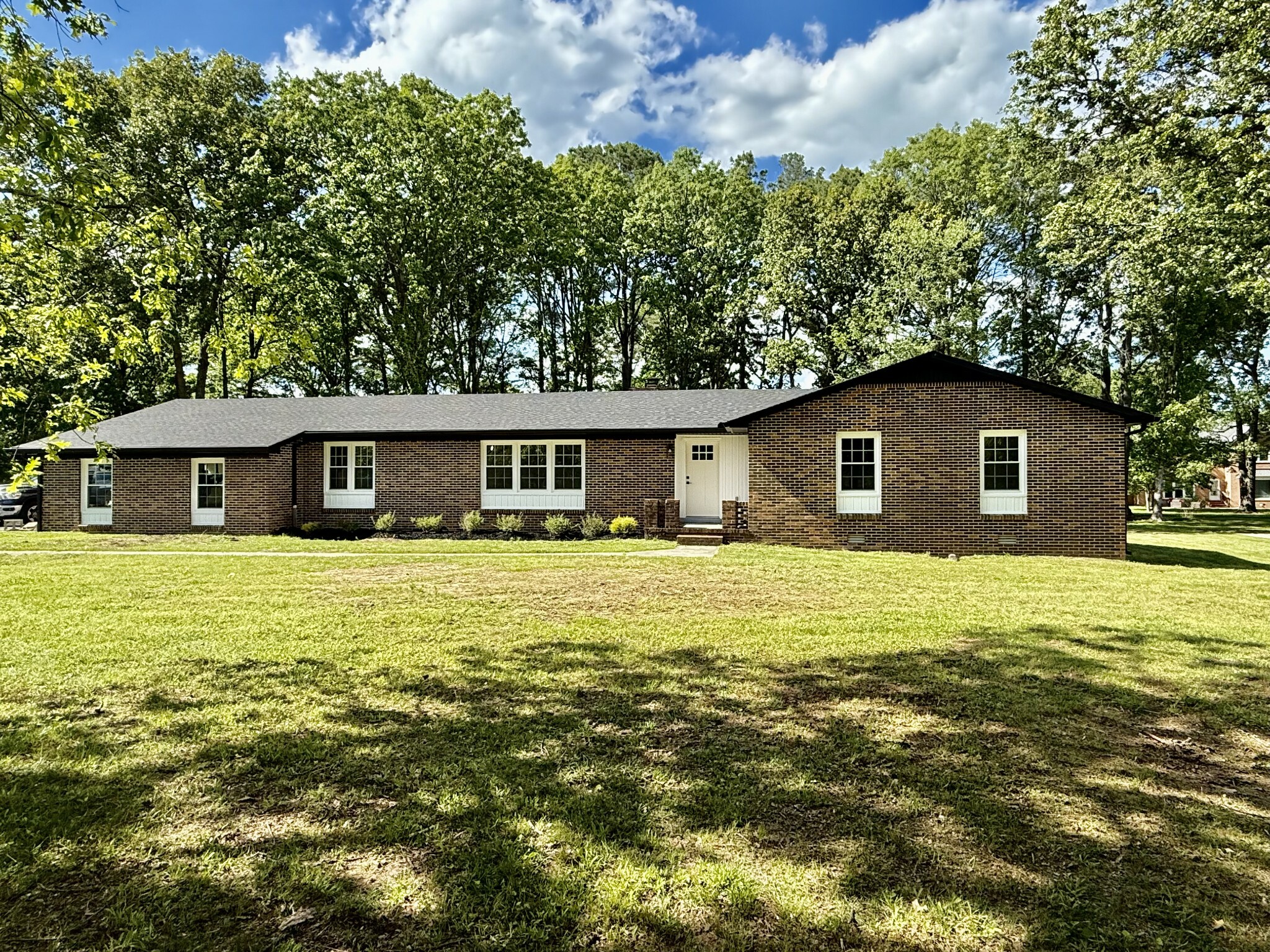 305 Twelve Oaks Rd  Tullahoma TN 37388 photo