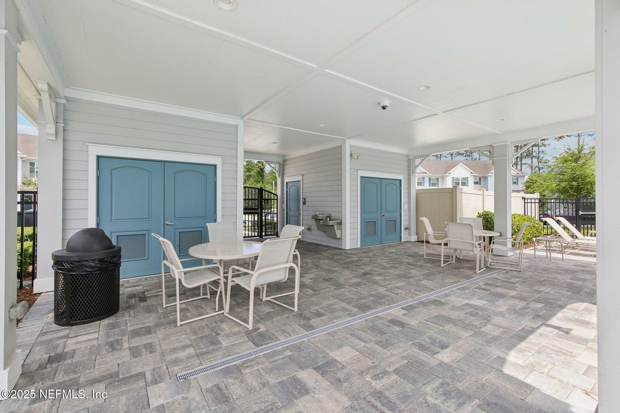 Property Photo: 12701 Josslyn Lane FL 32246