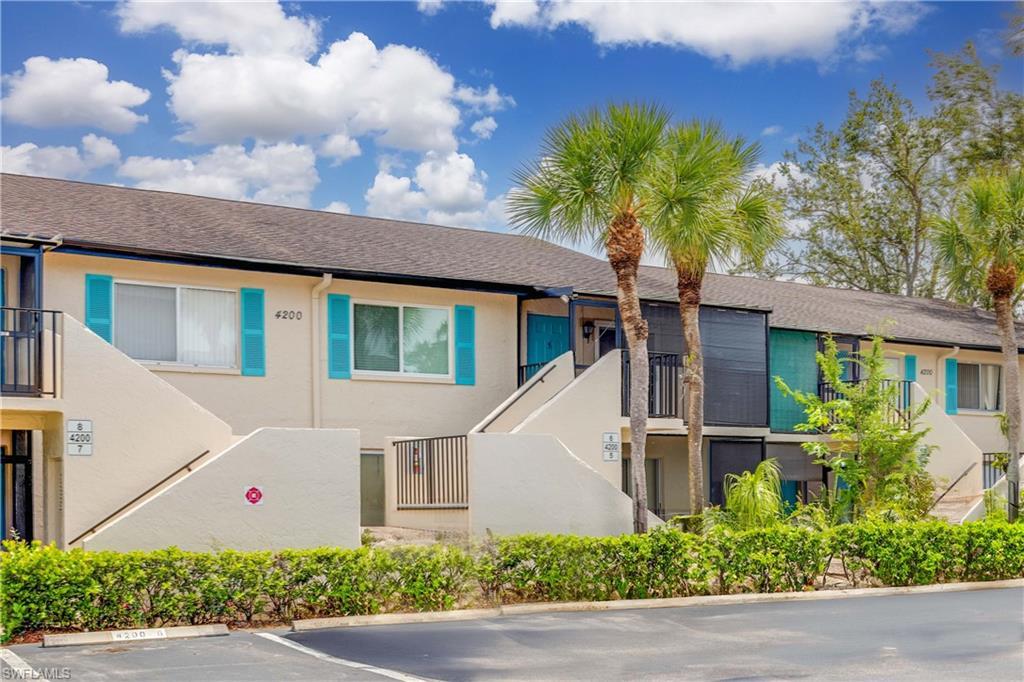 Property Photo: 4200 Looking Glass Ln 4206 FL 34112