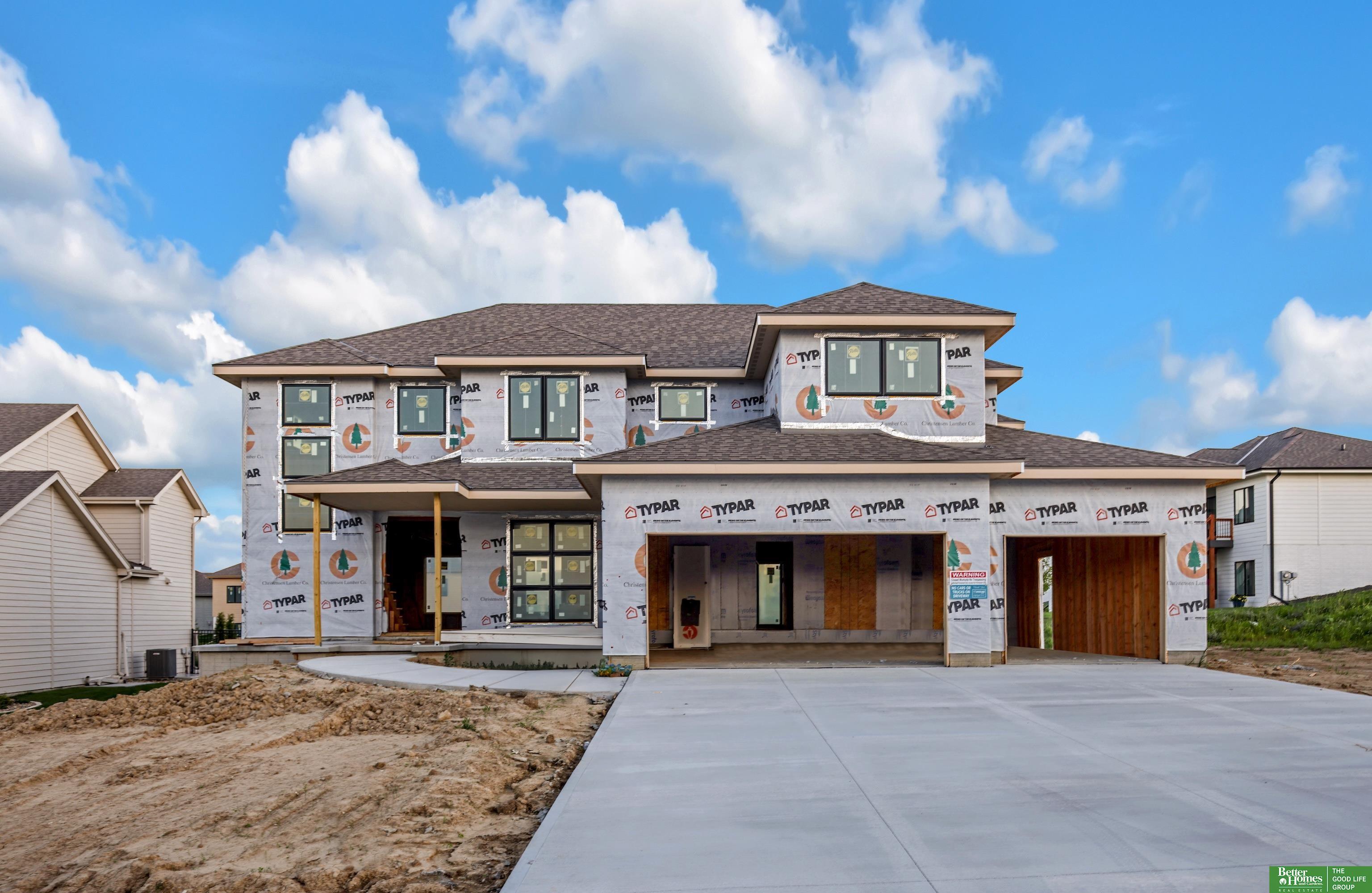 Property Photo: 19061 Laquinta Circle NE 68136