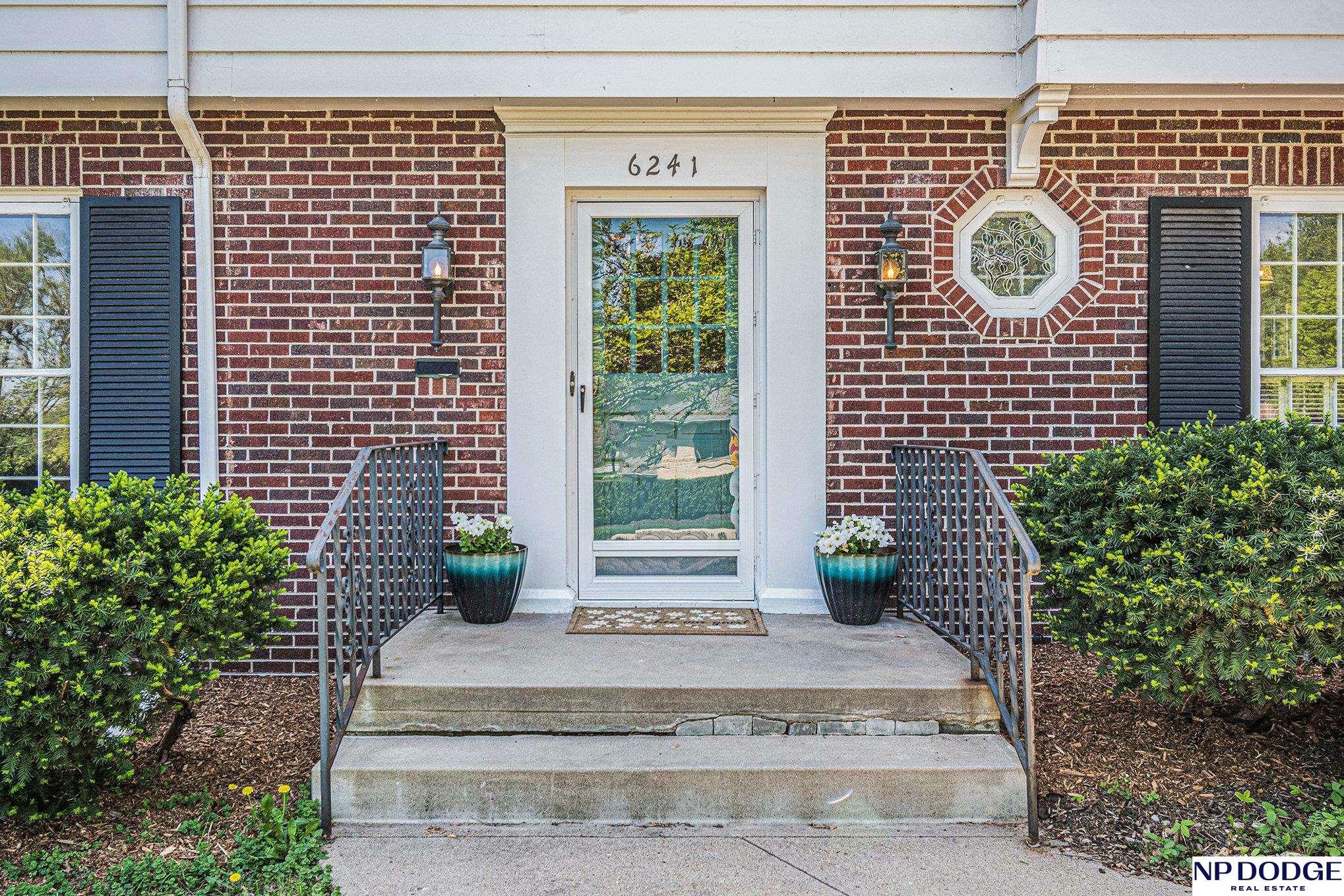 Property Photo: 6241 Underwood Avenue NE 68132