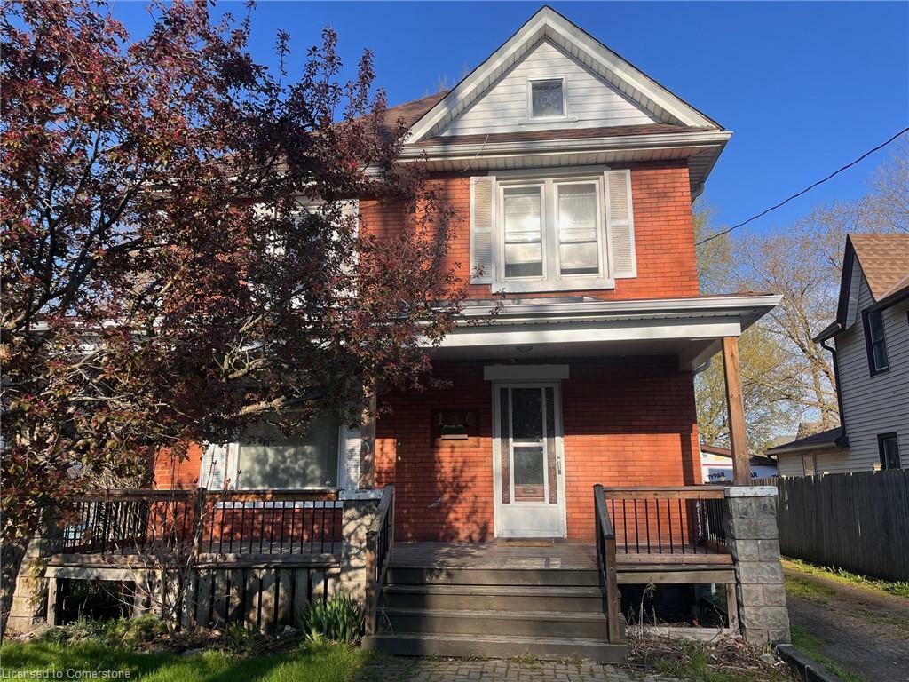 Property Photo: 136 Catharine Street ON L3K 4K4