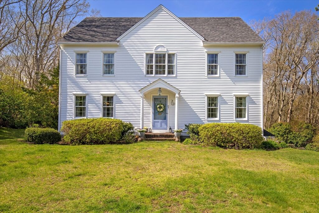 Property Photo:  10 Old Farm Ln  MA 02537 