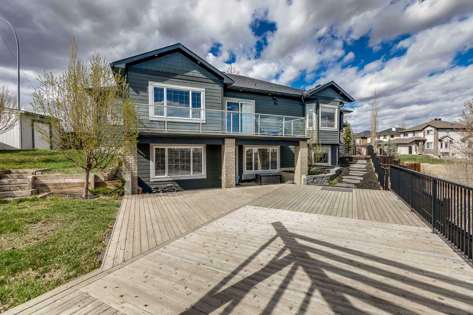 Property Photo: 24 Royal Highland Court NW AB T3G 4Y2