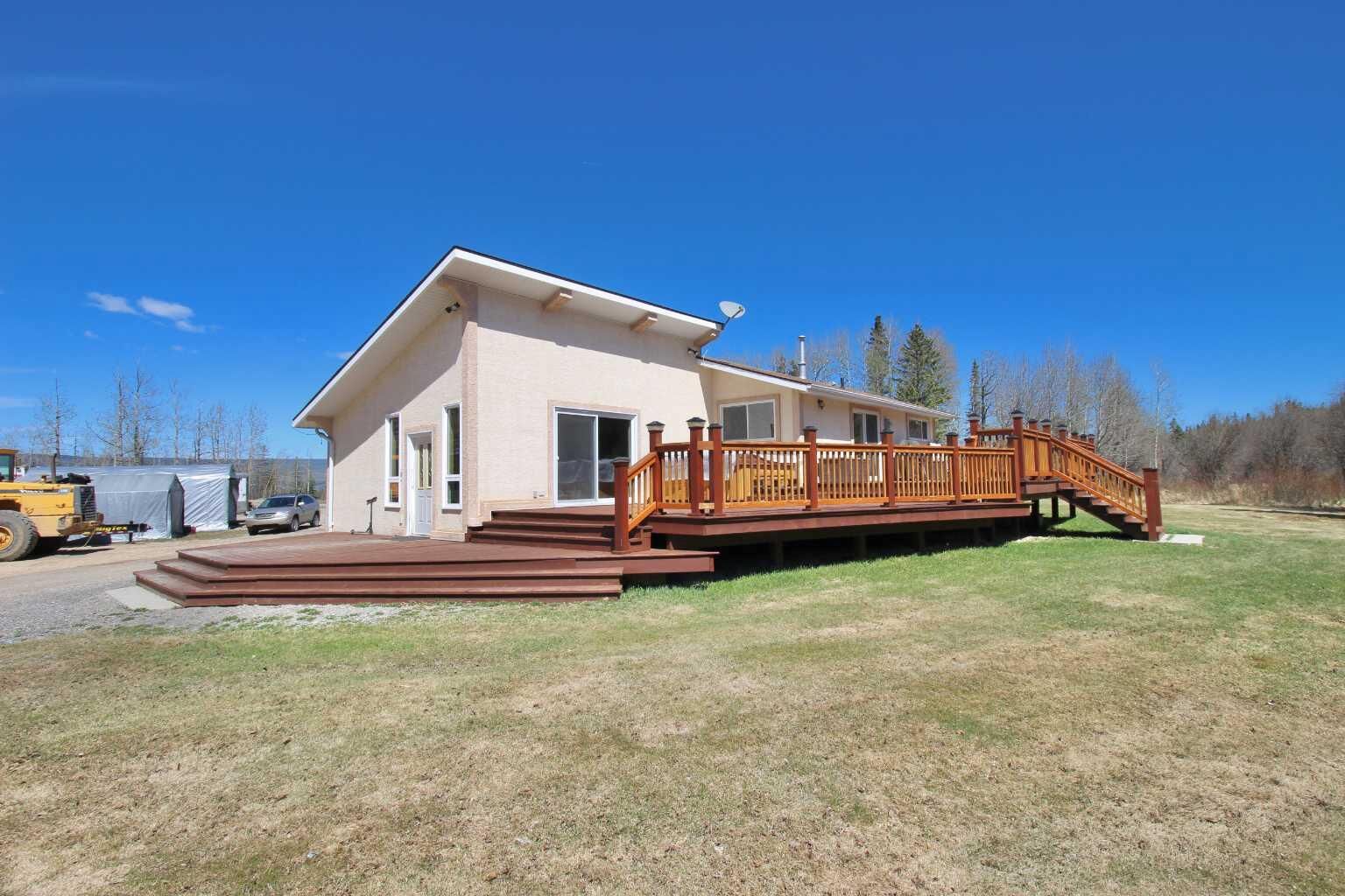Property Photo: 779 Makenny Street AB T7V 1H3