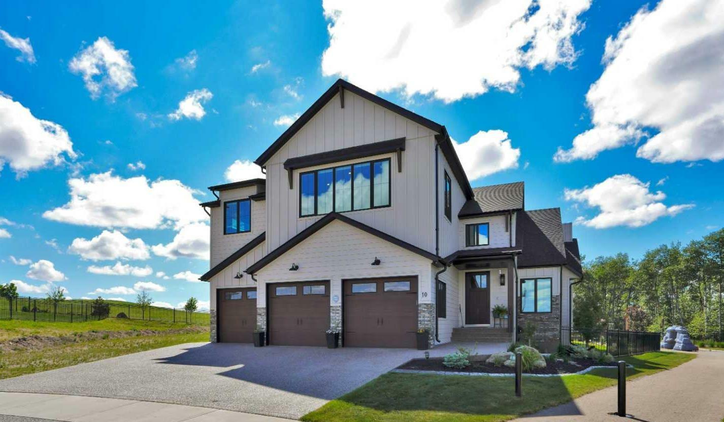Property Photo: 10 Sweetgrass Place AB T4S 0S5