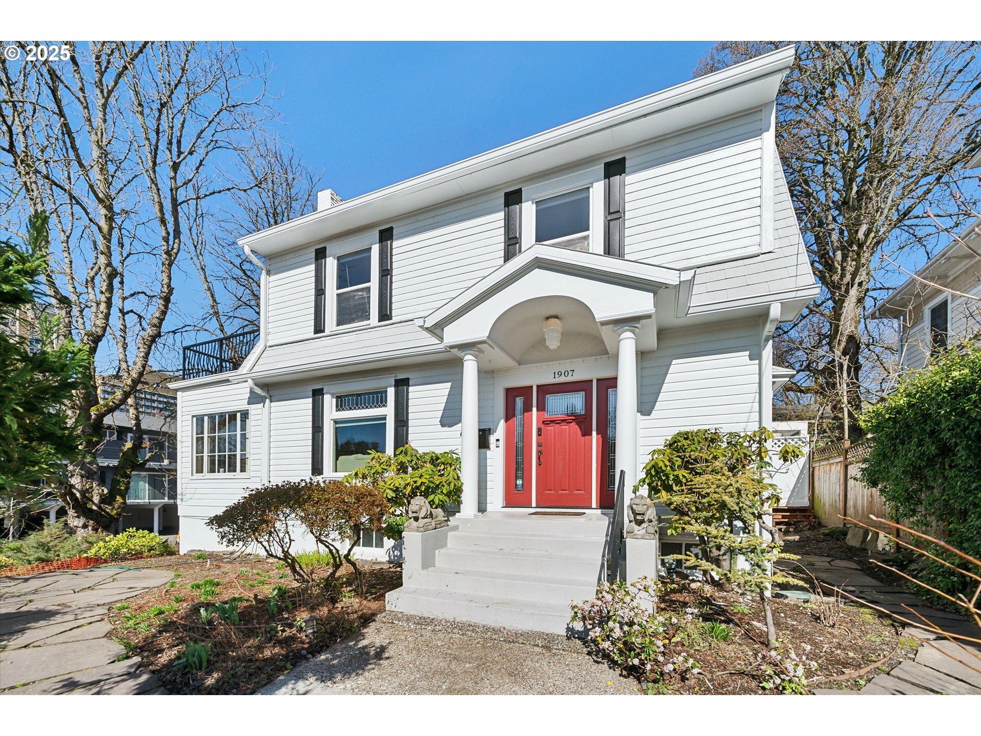 Property Photo: 1907 NE Multnomah St OR 97232