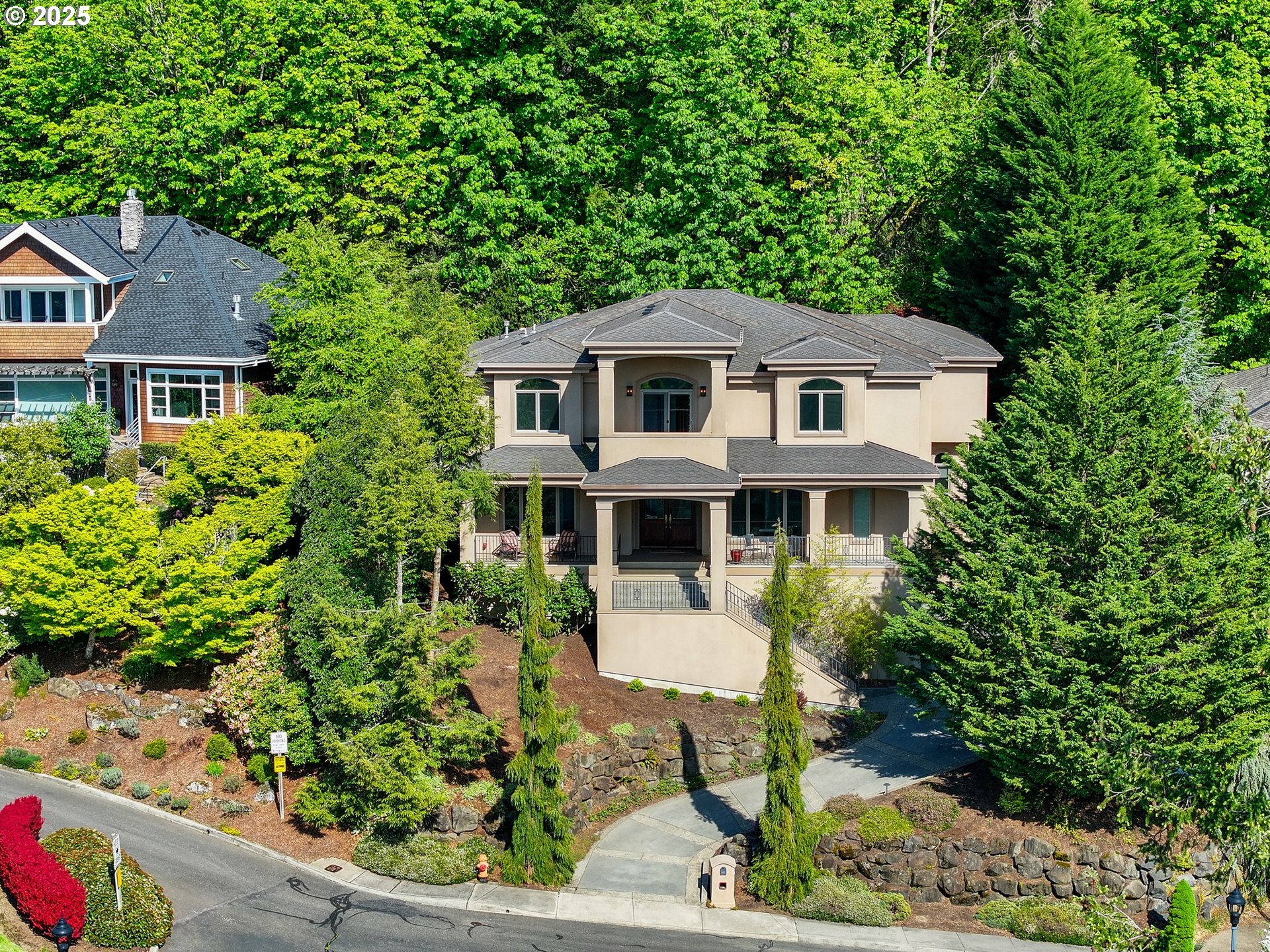 Property Photo: 370 NW 81st Pl OR 97229