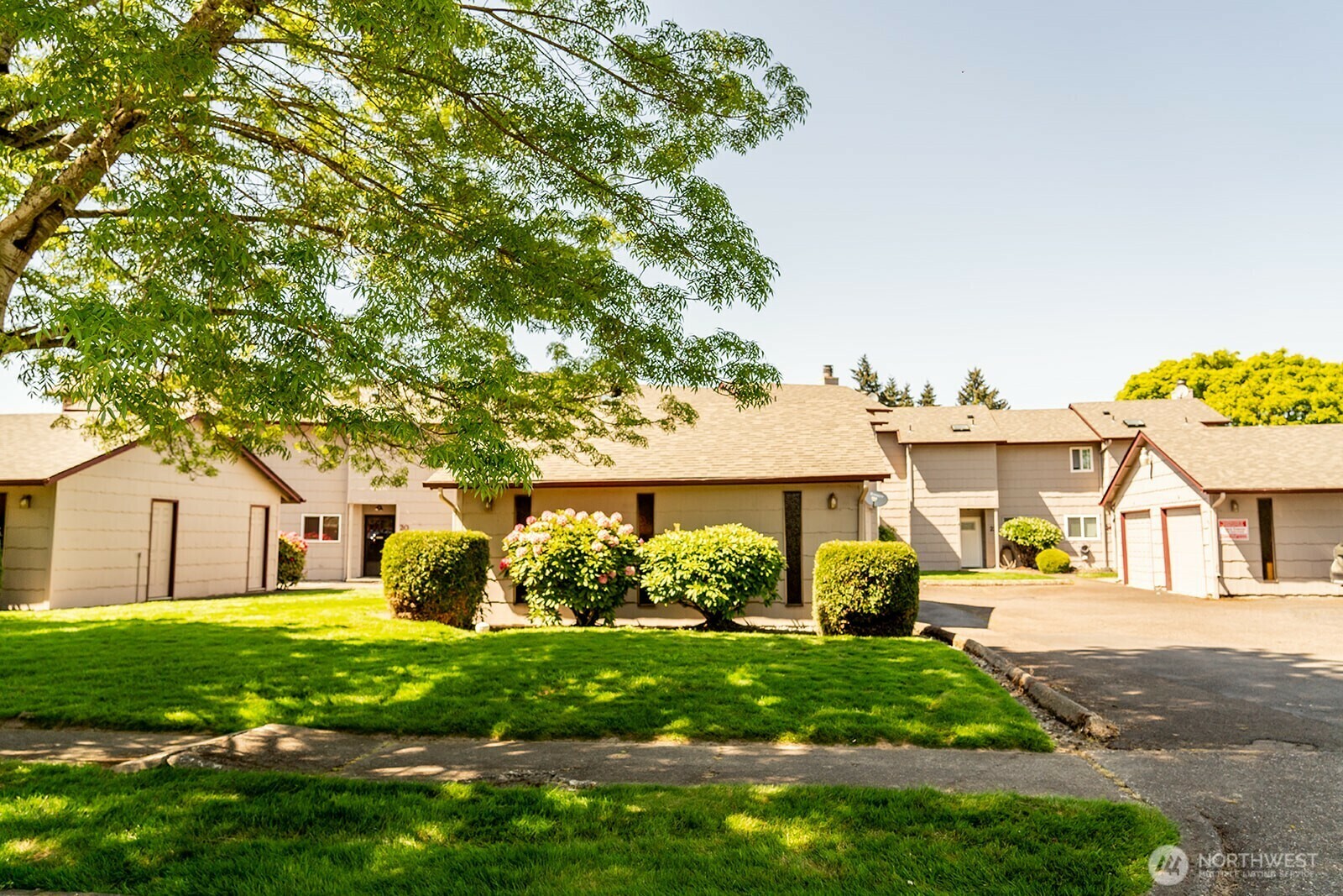 Property Photo:  2363  40th 21  WA 98632 
