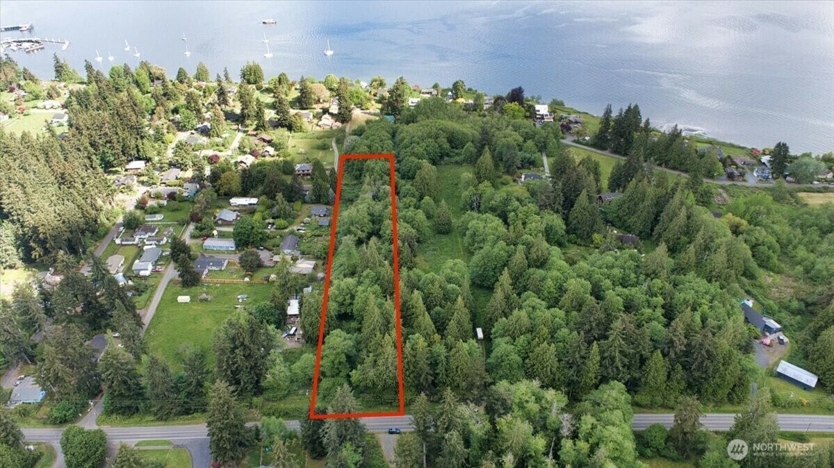 Property Photo: 637 Edgecliff Drive WA 98260