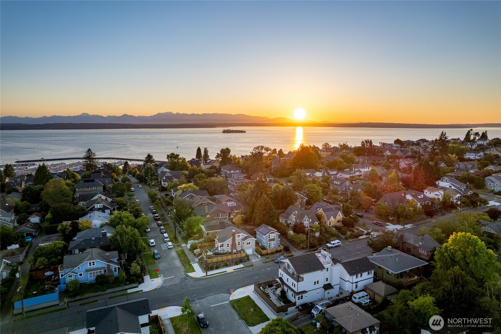 Property Photo: 3202 NW 70th Street WA 98117
