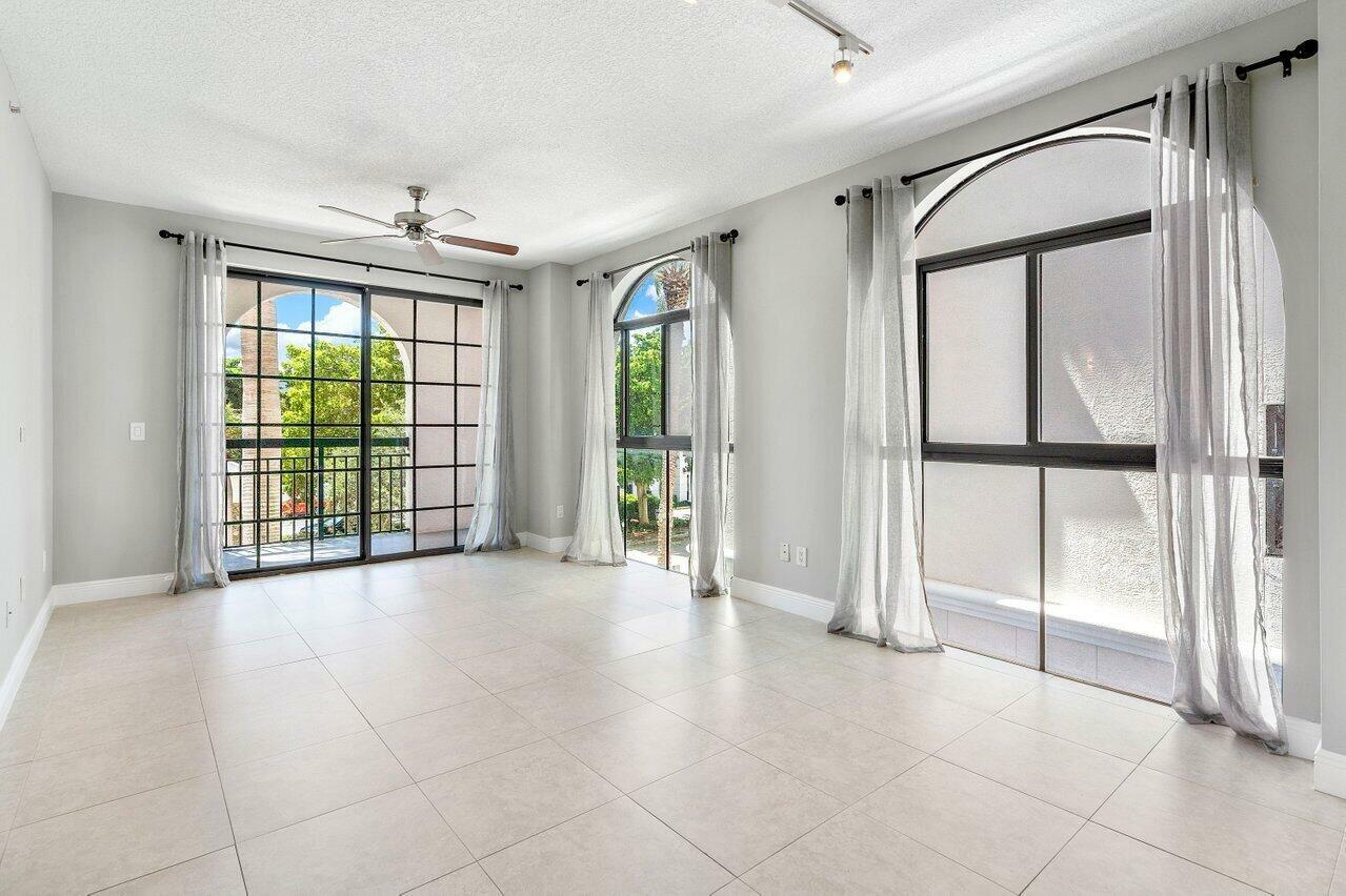 Property Photo: 233 S Federal Highway 225 FL 33432