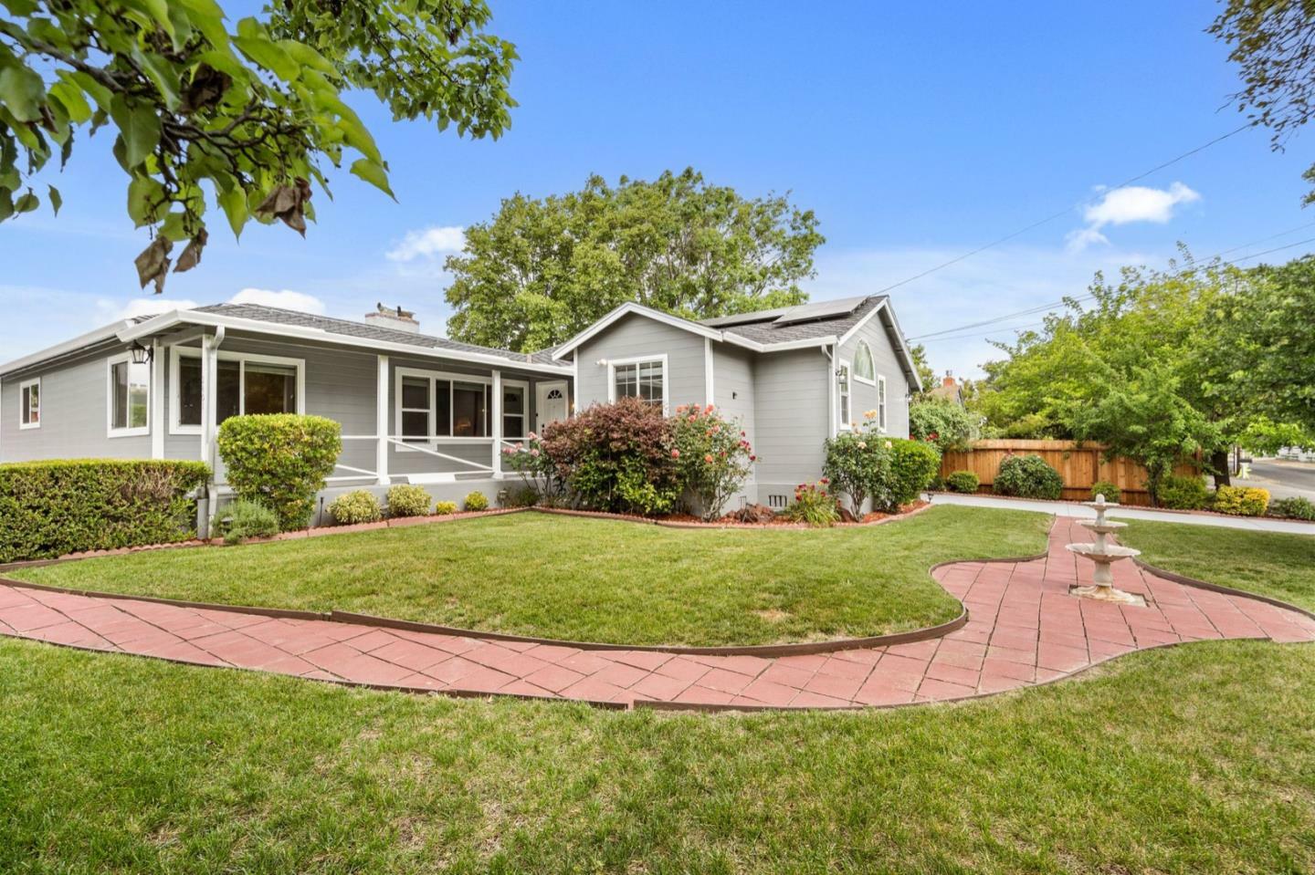 Property Photo: 2401 Casa Way CA 94597