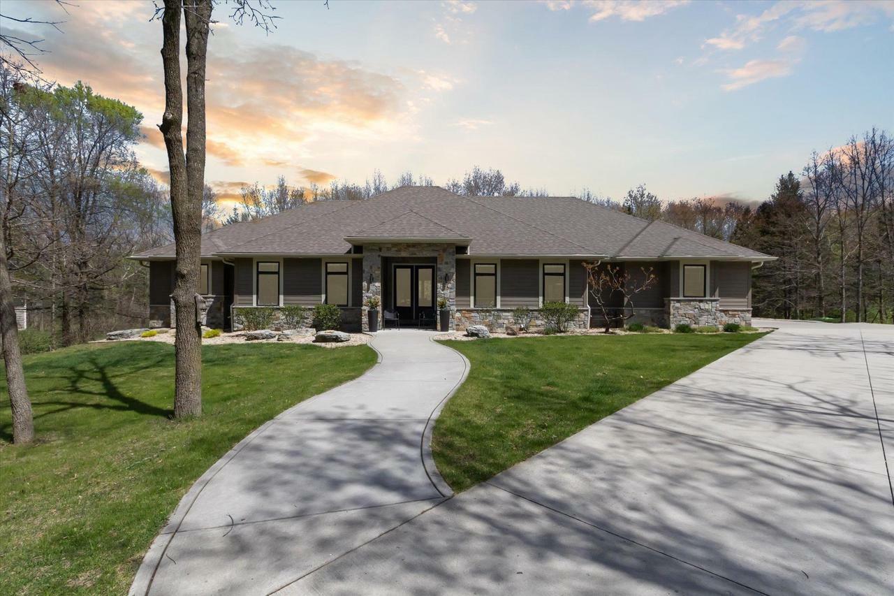 Property Photo: 9422 North Raven Court WI 53563